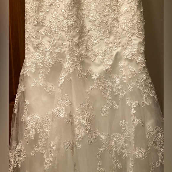 Mermaid Wedding Dress - Picture 5 of 11